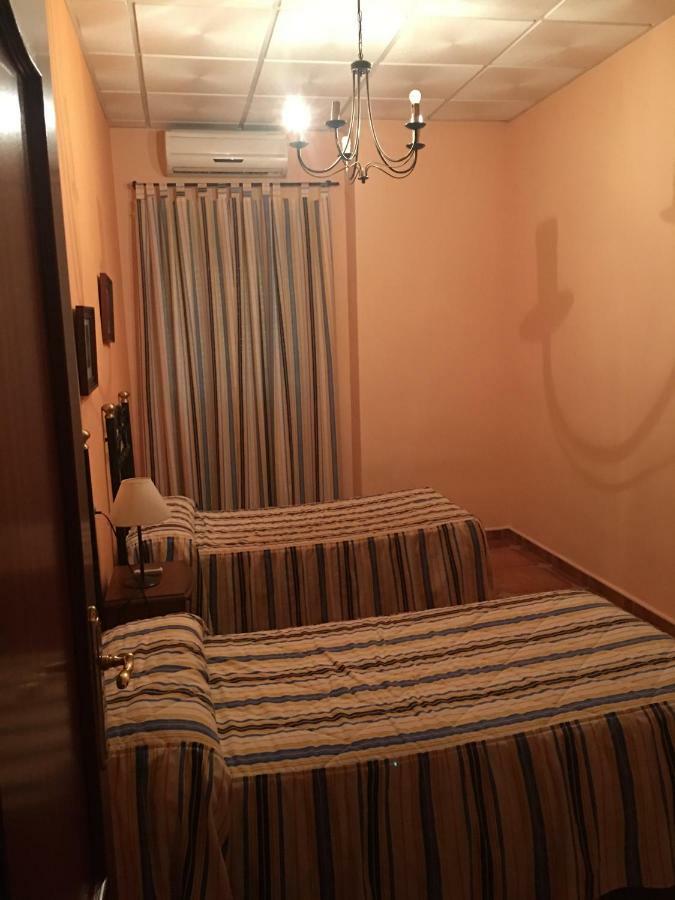 Hostal El Sevillano Rus 외부 사진